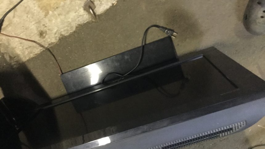 姫路市で不用品の片付け回収をした液晶テレビ