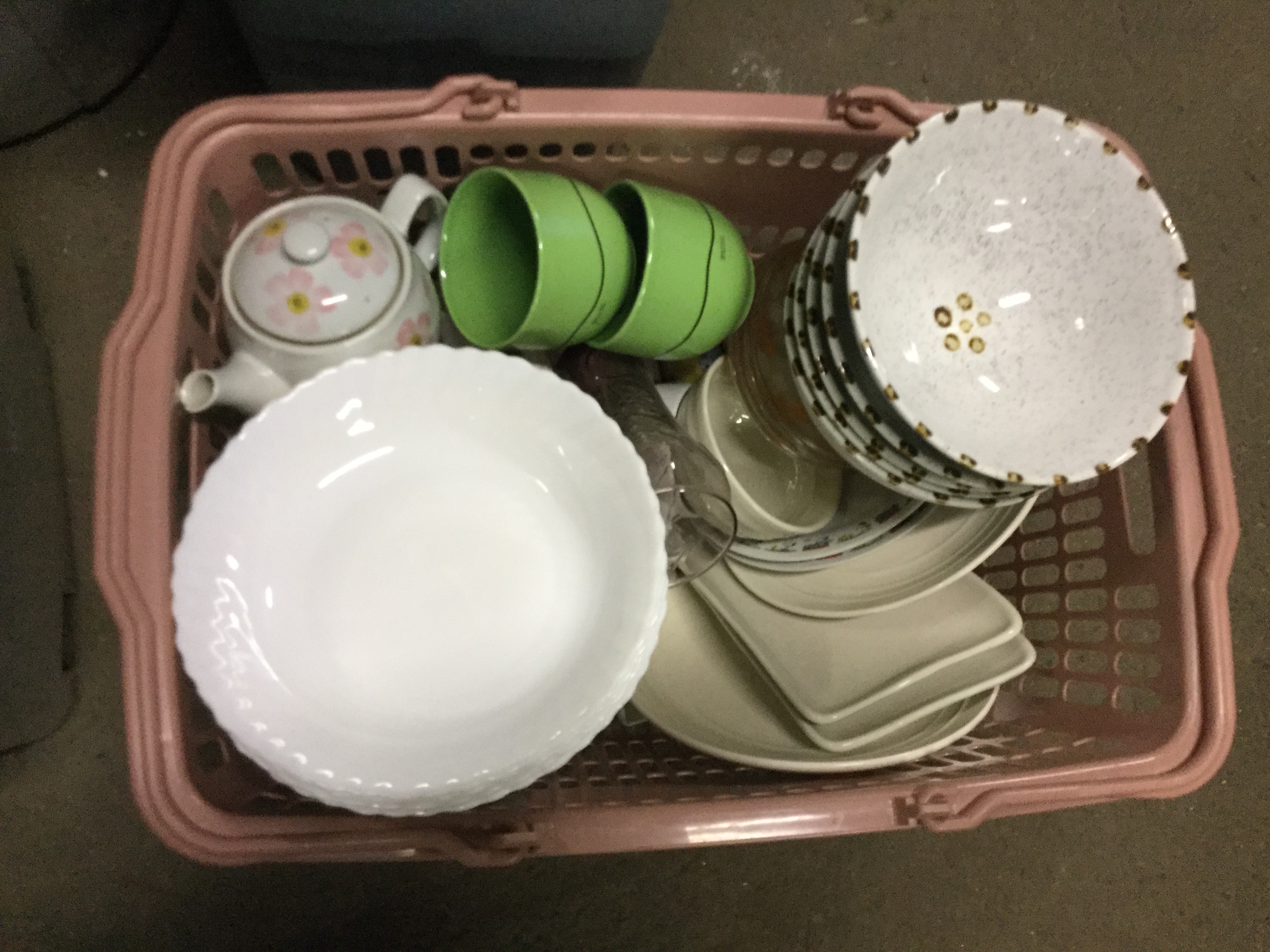 兵庫県姫路市大津で不用品回収した食器