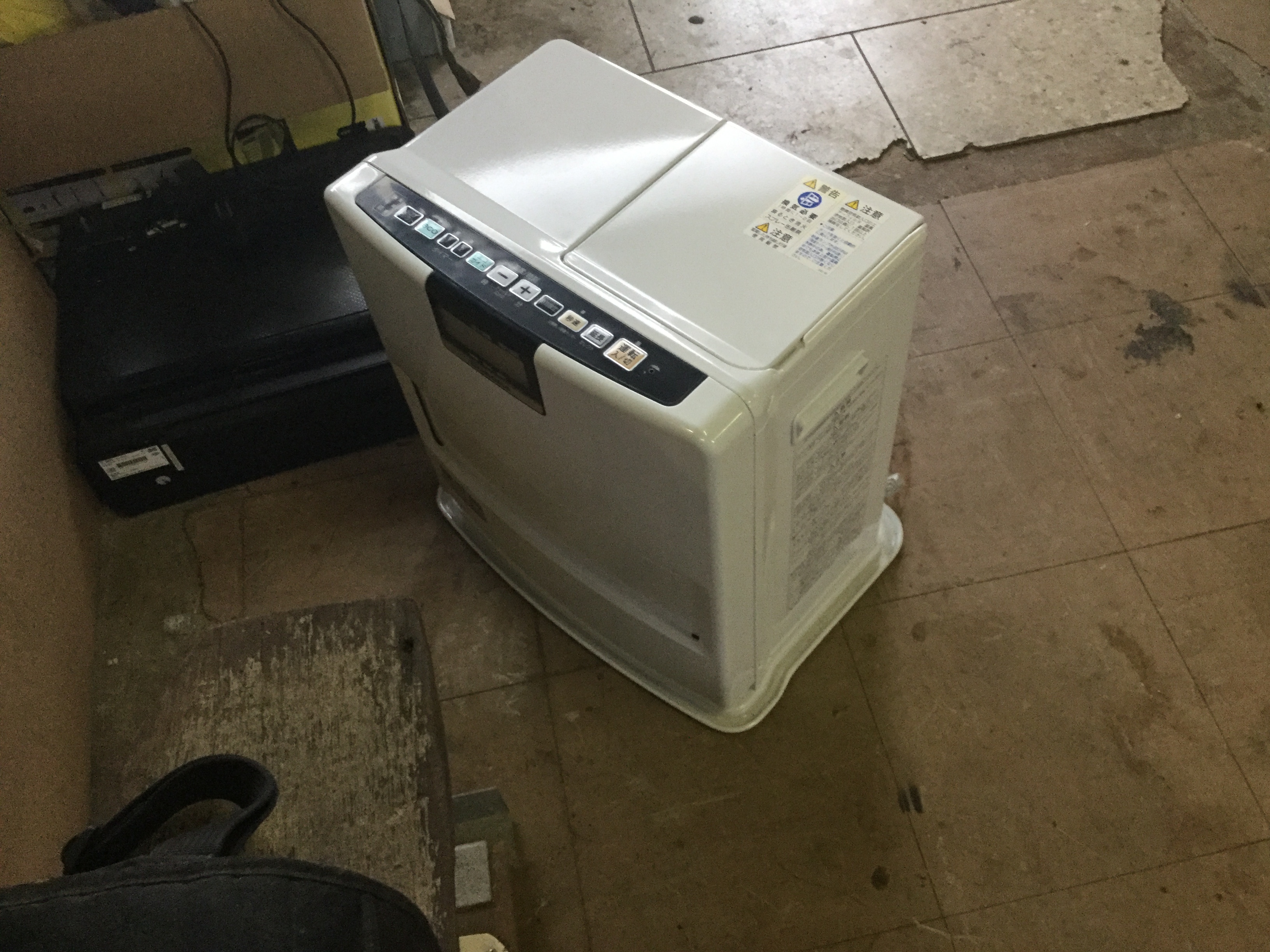 姫路市で不用品の回収・処分したファンヒーター