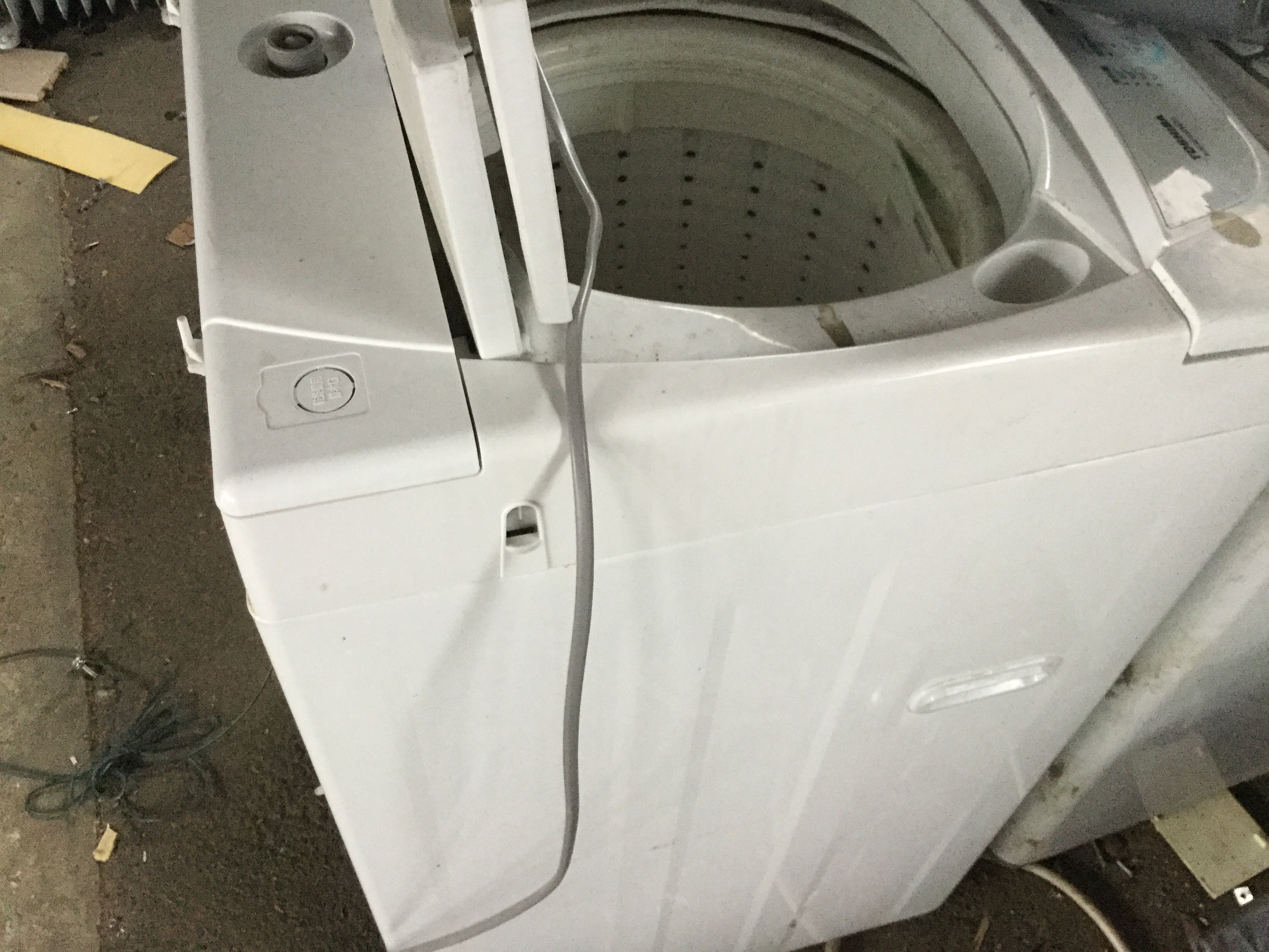 赤穂市元禄橋町付近で回収した洗濯機です。