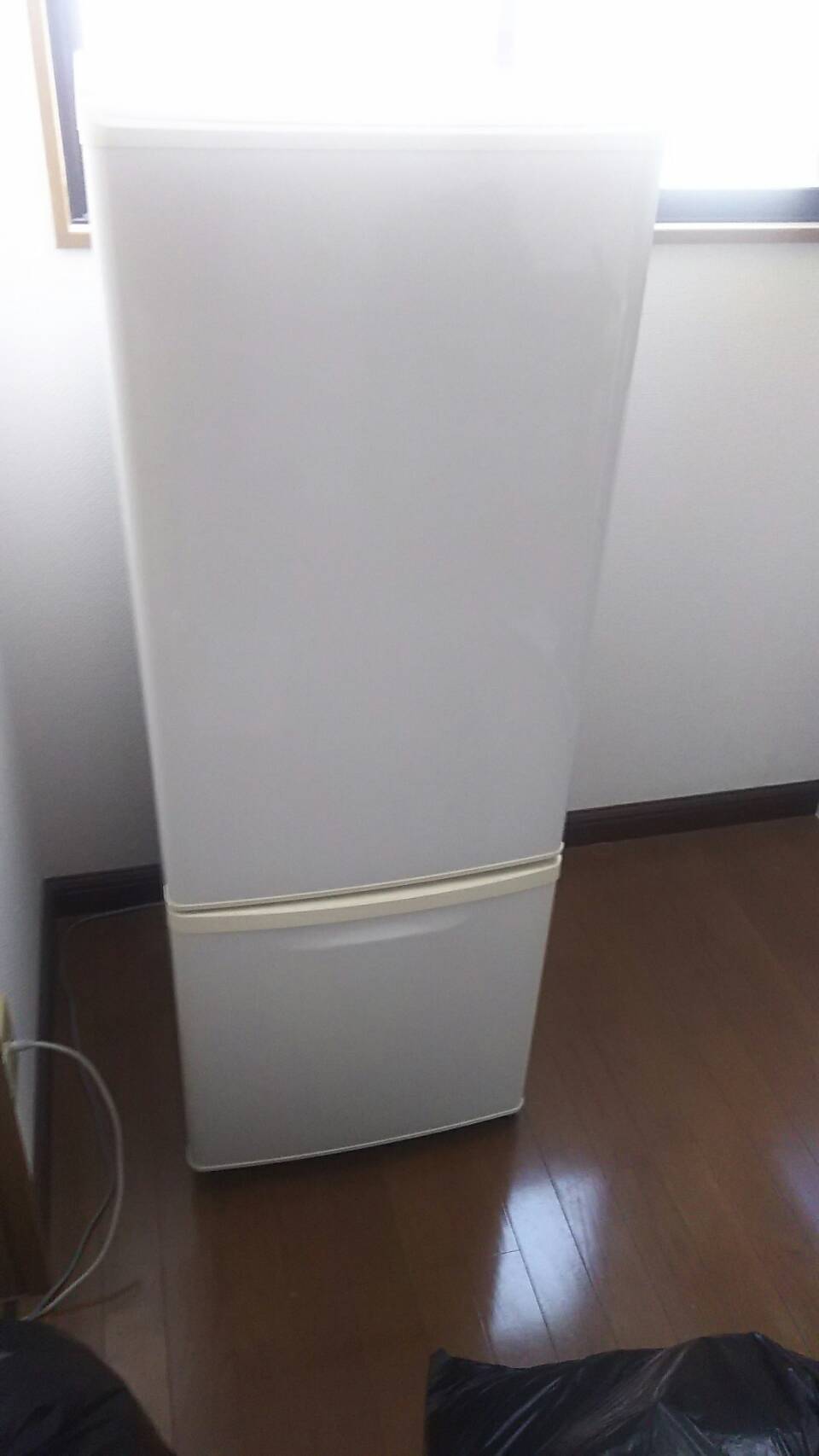 相生市大島町付近で回収した冷蔵庫です。