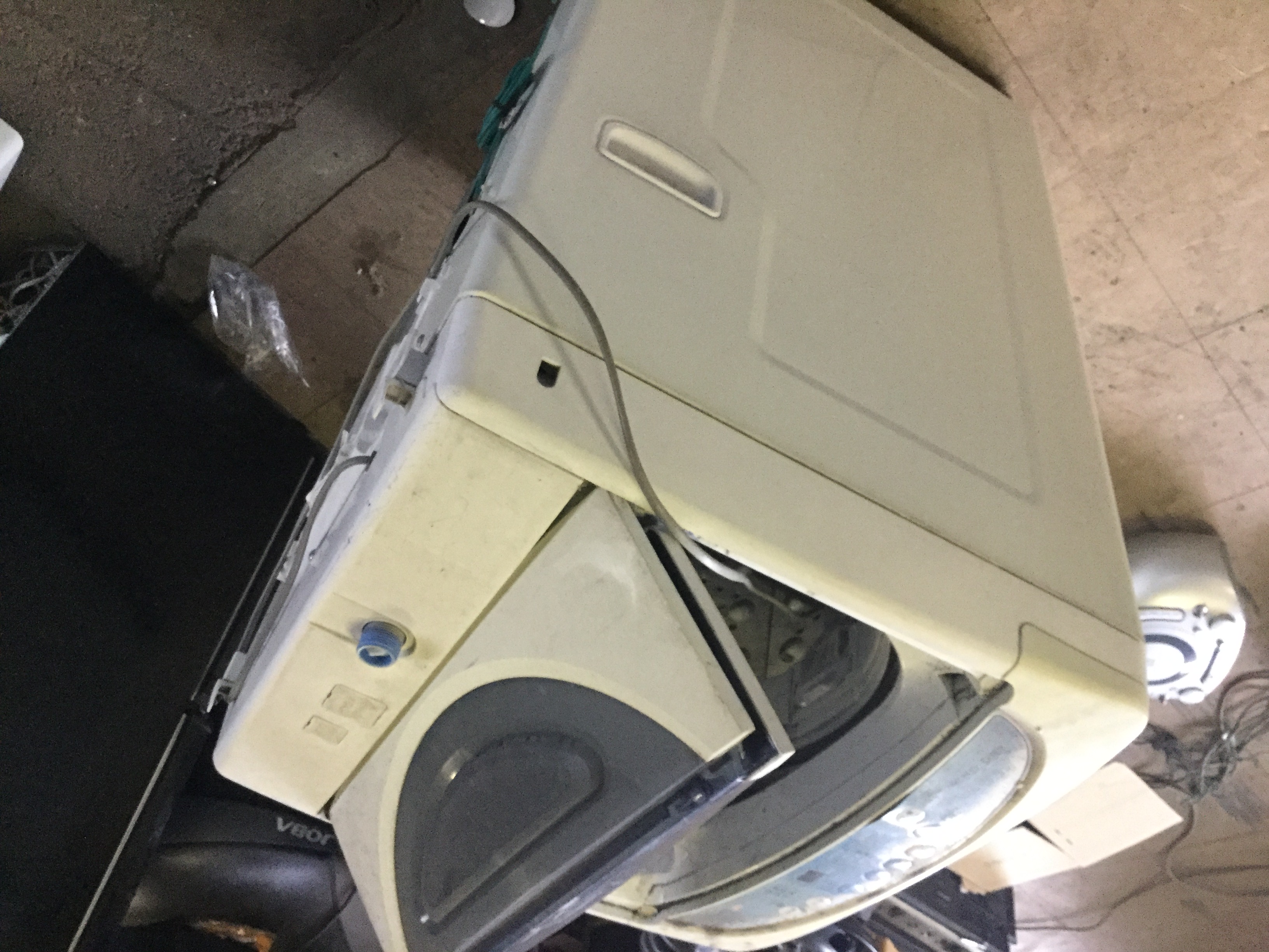 赤穂市細野町付近で洗濯機回収した写真です。