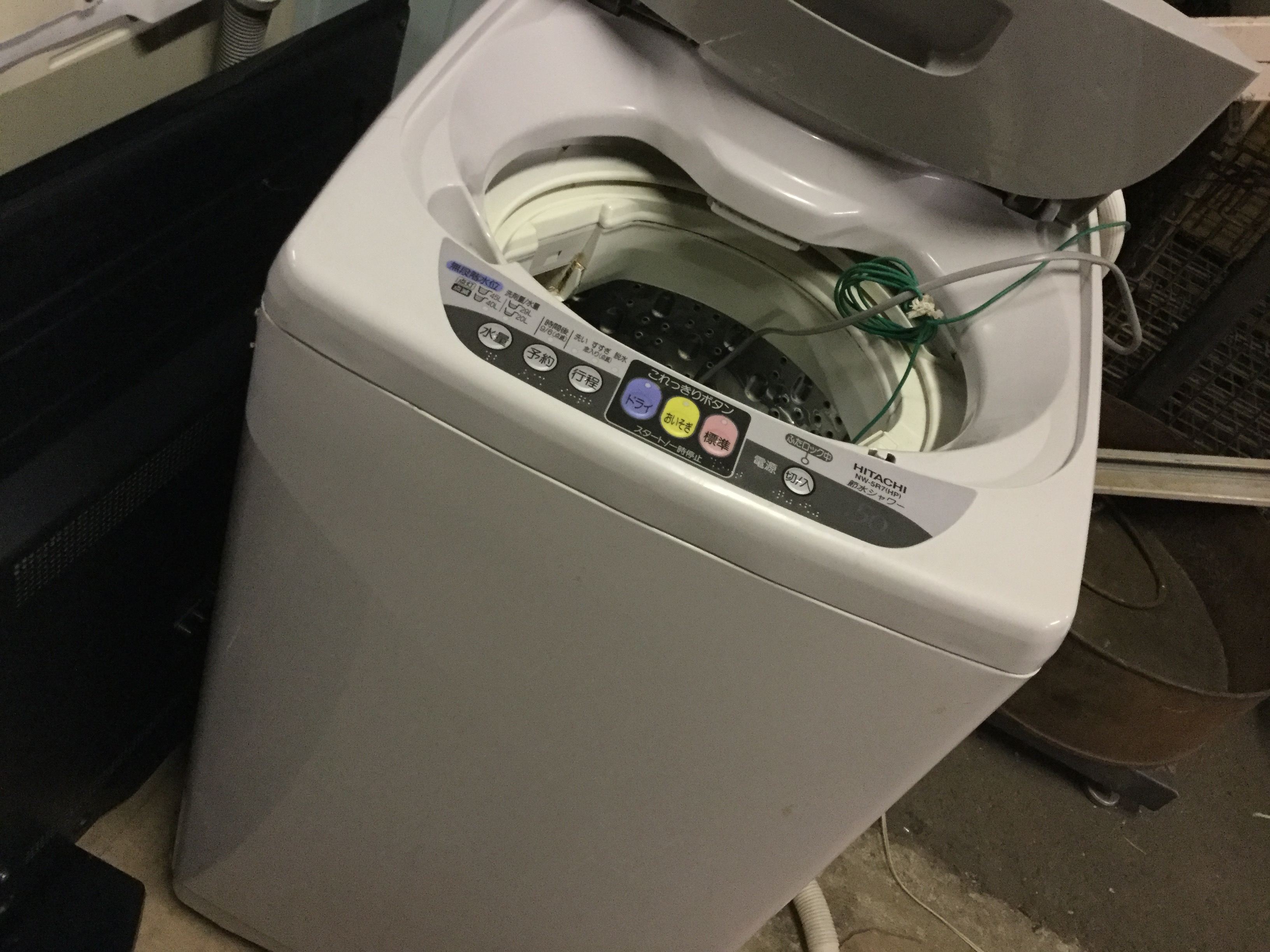 姫路市福中町付近で回収した洗濯機です。