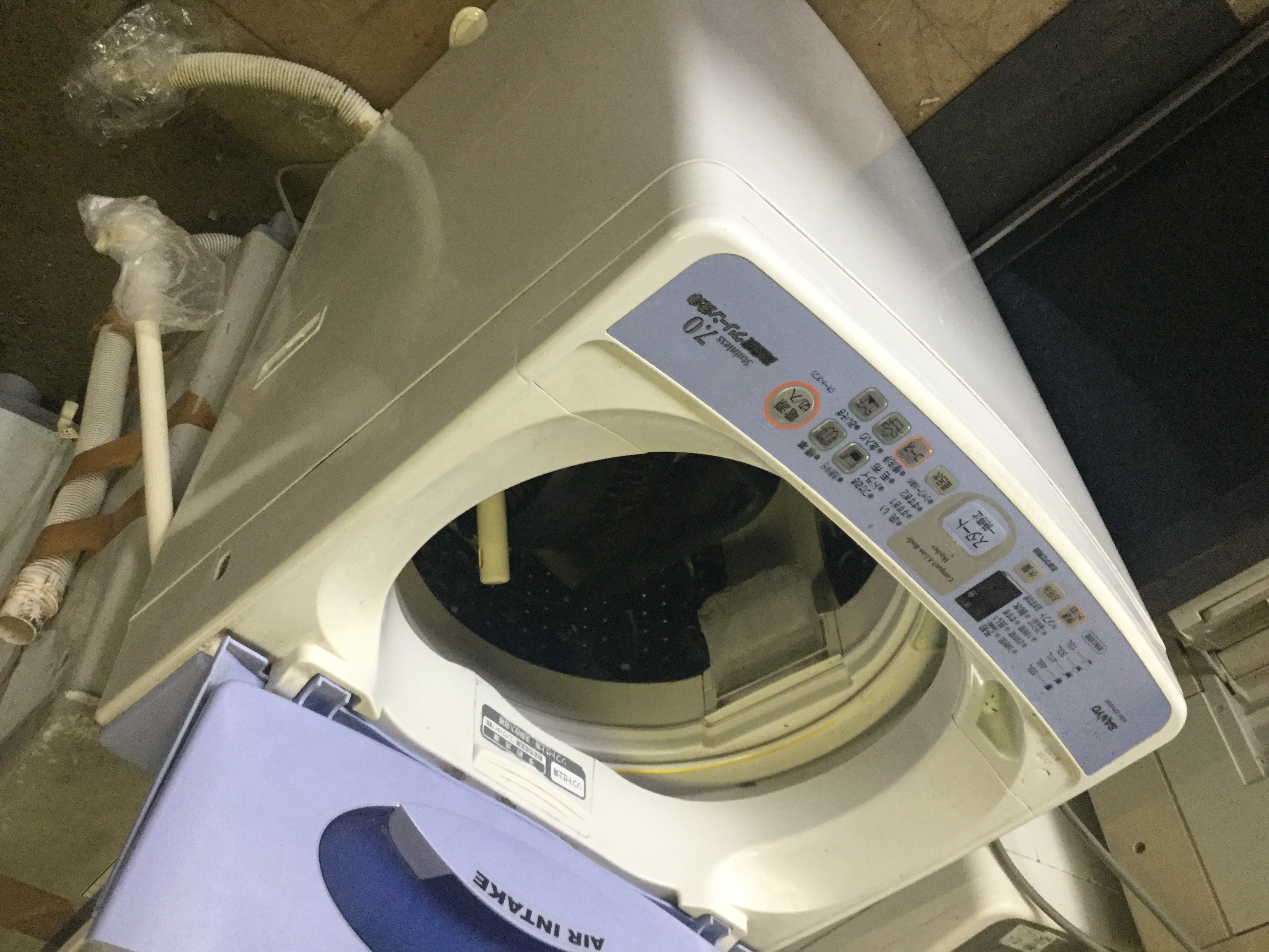 兵庫県赤穂市塩谷付近で回収した洗濯機です。