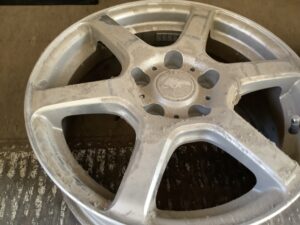 赤穂市でタイヤホイールの回収、タイヤ処分