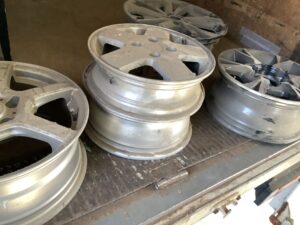 赤穂市でタイヤホイールの回収、タイヤ処分