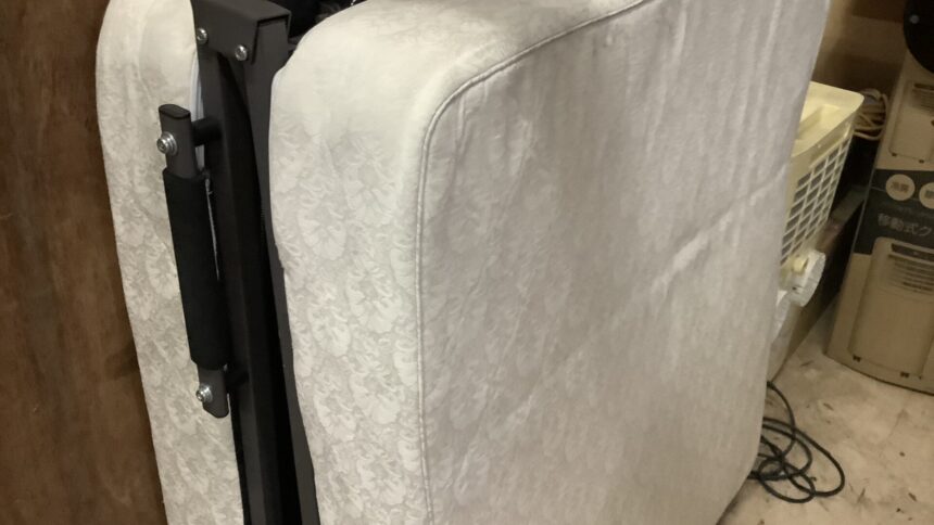 兵庫県たつの市で処分した折り畳みベッド