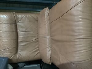 赤穂市有年原でソファーの回収から処分までさせて頂きました。