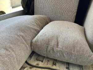 相生市川原町でソファーの引き取りから処分までさせて頂きました。