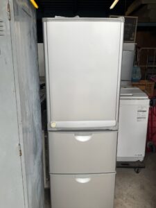 揖保郡太子町松尾で冷蔵庫の引き取りから処分までさせて頂きました。