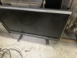 相生市栄町でテレビの引き取りから処分までさせて頂きました。