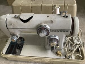 たつの市柳原でミシンの回収から処分までさせて頂きました。