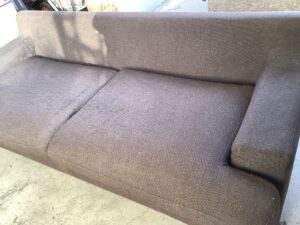 相生市池之内でソファーの回収から処分までさせて頂きました。