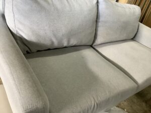 姫路市岡田でソファーの回収から処分までさせて頂きました。