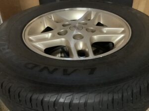 宍粟市山﨑町神谷でタイヤの引き取りから処分までさせて頂きました。