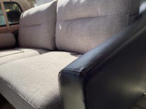 赤穂市片浜町でソファーの引き取りから処分までさせて頂きました。