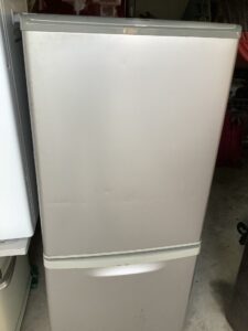 相生市大石町で冷蔵庫の引き取りから処分までさせて頂きました。