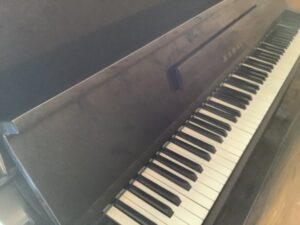 宍粟市一宮町西深でピアノの引き取りから処分までさせて頂きました。