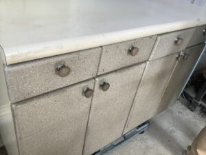 姫路市野里でタンスの回収から処分までさせて頂きました。