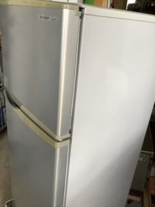 佐用郡佐用町宇根で冷蔵庫の引き取りから処分までさせて頂きました。