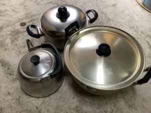 佐用郡佐用町西下野で食器の引き取りから処分までさせて頂きました。