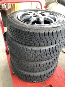 赤穂郡上郡町駅前でタイヤの回収から処分までさせて頂きました。