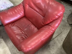 赤穂郡上郡町でソファーの回収から処分までさせて頂きました。