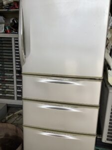 佐用郡佐用町中島で冷蔵庫の回収から処分までさせて頂きました。