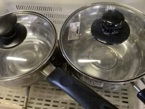 揖保郡太子町沖代で食器の引き取りから処分までさせて頂きました。