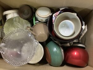 揖保郡太子町松尾で食器の回収から処分までさせて頂きました。