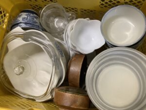 赤穂市御崎で食器の回収から処分までさせて頂きました。