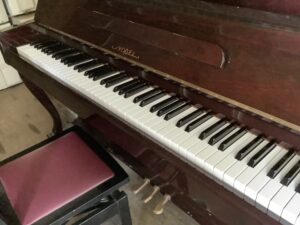 揖保郡太子町でピアノの引き取りから処分までさせて頂きました。