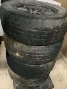 赤穂市中広でタイヤの回収から処分までさせて頂きました。