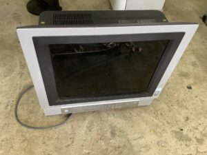 佐用郡佐用町目高でパソコンの引き取りから処分までさせて頂きました。