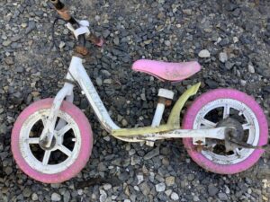 宍粟市一宮町井内で自転車の引き取りから処分までさせて頂きました。