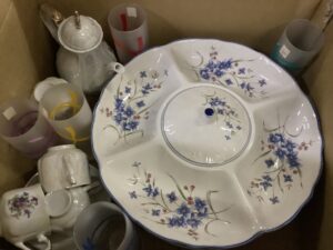 赤穂市山手町で食器の引き取りから処分までさせて頂きました。