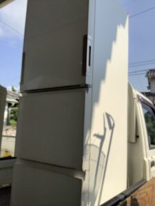 たつの市新宮町香山で冷蔵庫の回収から処分までさせて頂きました。