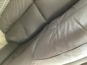 たつの市新宮町佐野でソファーの引き取りから処分までさせて頂きました。