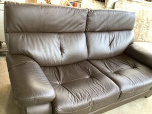 たつの市揖西町尾崎でソファーの回収から処分までさせて頂きました。