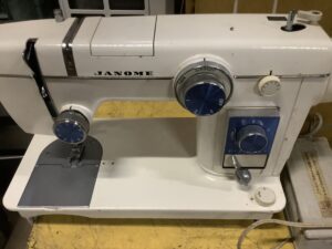 揖保郡太子町沖代でミシンの回収から処分までさせて頂きました。