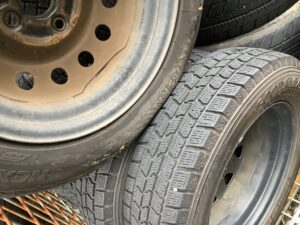 赤穂市細野町でタイヤの引き取りから処分までさせて頂きました。