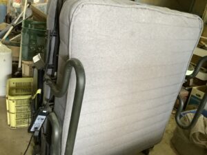 赤穂市折方でベッド・マットレスの回収から処分までさせて頂きました。