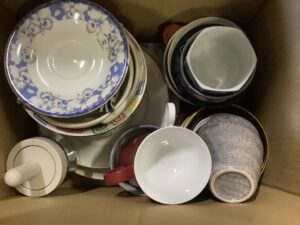 赤穂郡上郡町で食器の回収から処分までさせて頂きました。