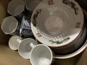 相生市で食器の引き取りから処分までさせて頂きました。