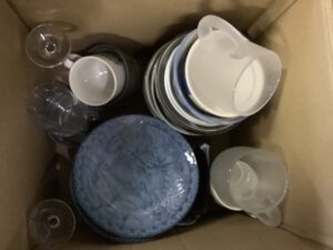 たつの市神宮町大屋で食器の回収から処分までさせて頂きました。