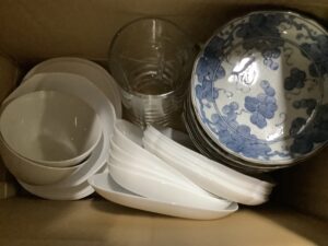 相生市で食器の引き取りから処分までさせて頂きました。