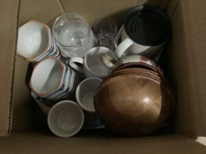 たつの市神岡町野部で食器の回収から処分までさせて頂きました。