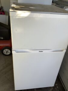 たつの市龍野町中村で冷蔵庫の引き取りから処分までさせて頂きました。