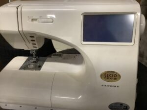 相生市川原町でミシンの引き取りから処分までさせて頂きました。