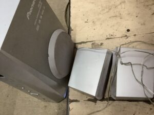 赤穂市宮前町でコンポの回収から処分までさせて頂きました。